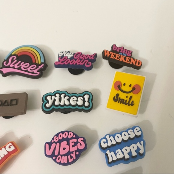 Croc Charms Lot of 16 Assorted Charms - Picture 3 of 11